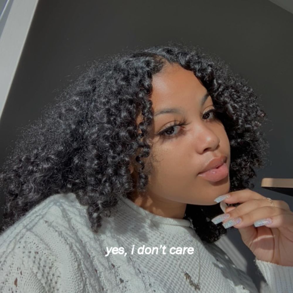 Meet your Posher, Maya